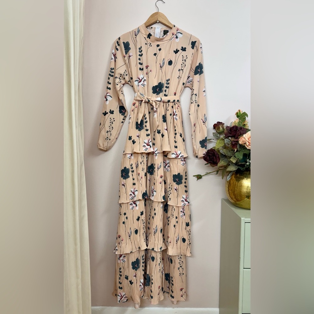 NWOT Floral Beige Layered Maxi Dress